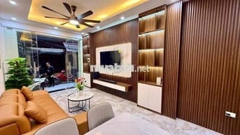 Nhà phố Trần Khát Chân 37m² x 5 tầng – full nội thất sổ đỏ chính chủ