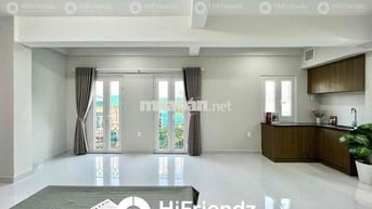 Căn Họi ban công Full nội thất Cao cấp mới , Phạm Thế Hiển Gần