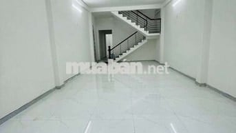 Cho thuê nhà 2 tầng mt sát chợ cẩm lệ ,khuê trung