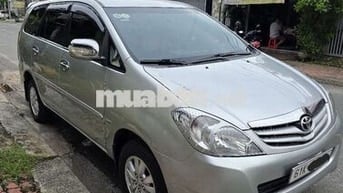 Innova 2010 G số sàn, xe gia đình