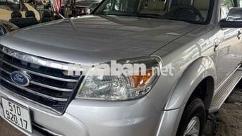 Ford Everest 2010 2.5L 4x4 MT - 115000 km