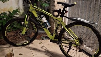 Cần bán xe đạp thể thao hiệu Giant ít dùng, mới 95%