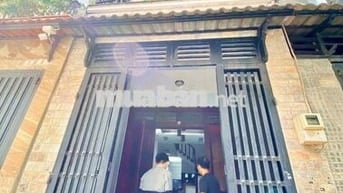 Cho thuê nguyên căn 533/18/ Phạm Văn Bạch, P.15, Tân Bình