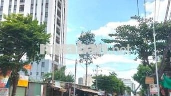 Bán Nhà 2 Tầng, 3PN Ngang 4m Kế Hẻm Xe Hơi Hoàng Quốc Việt Hơn 5 Tỷ TL