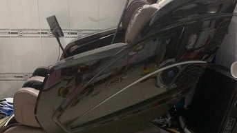Cần tiền nên bán gấp lại ghế massage 5D xin giá rẻ