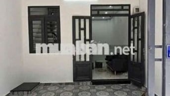 Bán nhà mới xây 2 tầng sạch đẹp ở ngay (sổ hồng chung)