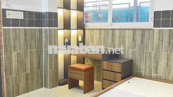 Phòng mới 100% Full NT 35m2 Cửa sổ thoáng Nguyễn Công Hoan gần Q1, Q3