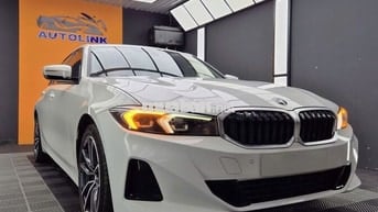 BMW 320i Sport Line model 2025 - 12000 km