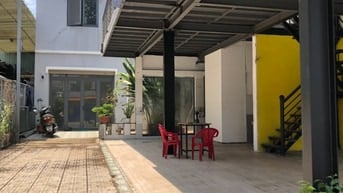 Cần cho thuê nhà làm văn phòng, kinh doanh quán