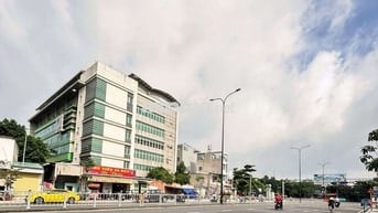 Khách Sạn sang - CHDV siêu VIP 7Tang 30P Ngang 7M DThu 2ty/n, 38TyTL