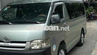 Toyota Hiace 2006 - Máy dầu, số sàn, 6 chỗ