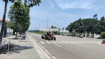 HÀNG VIP GIÁ NGỘP MẶT TIỀN ĐƯỜNG TỈNH LỘ 44A 828MV CÓ 210 THỔ Cư