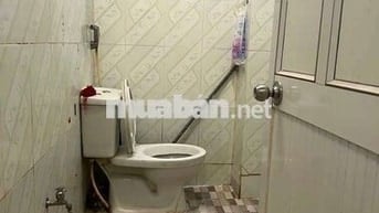 Cho thuê nhà nguyên căn dtsd 30m ,điện nước chính