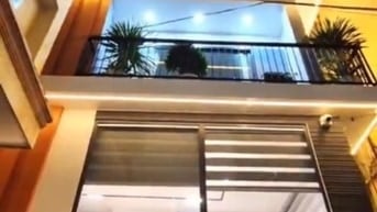 Tòa nhà căn hộ DV, 2MT hẻm 8m, cách Tôn Thất Tùng 12m, Bến Thành, Q1