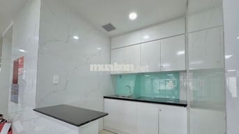 Văn phòng 386m², gần sân bay, Pantry riêng từng tầng