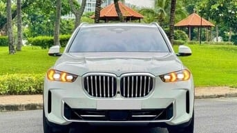 BMW X5 xDrive40i lướt 4.000Km 7 ghế cho gia đình