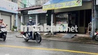 nhà ở diện tích4*15  có 2 phòng ngủ 2 toa lét mặt tiền đường hiệp than