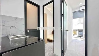 CC cho thuê gấp 2PN riêng tách bếp full nội thất có ban công cửa sổ