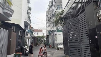 5,2m mặt tiền, xe tải vào nhà thoải mái, Bán gấp căn cấp 4 100m2 ngay