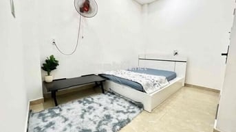 Studio có thang máy cửa phòng khoá vân tay Quận Phú Nhuận