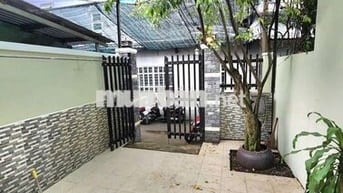 Cho thuê nhà nguyên căn ngõ hẻm 1172/ Huỳnh Tấn Phát