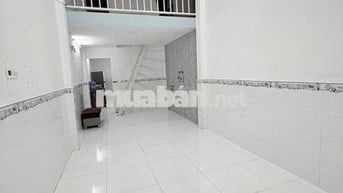 Nhà Nguyên Căn Quận 12 đường Đông Bắc hẻm xe hơi