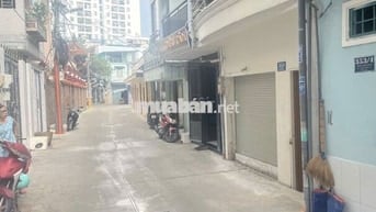 Bán nhà đẹp hẻm xe hơi Trần Xuân Soạn, tiện kinh doanh giá chỉ 4,5 tỷ