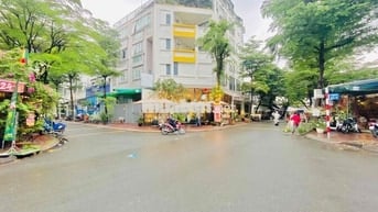 SANG NHƯỢNG MBKD GÓC 2 MẶT TIỀN KHU KIM SƠN - NGAY ĐẠI HỌC TÔN ĐỨC THẮ