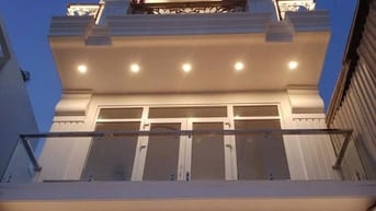 Bán khách sạn 6 tầng với 32 phòng đang kd ổn định tại Nguyễn Xí BT