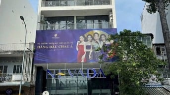 Bán Toà Nhà Đường Trần Bình Trọng - An Dương Vương, Giáp Q1, Hđt 350tr