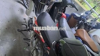 Xe còn mới,lốp theo xe,đi được 9000 km