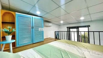Duplex full nội thất, cửa sổ trời thoáng, gần cầu Điện Biên Phủ, Q1