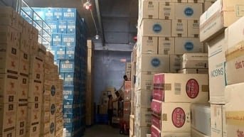 Cần 2 bạn tạp vụ dọn dẹp trong kho làm giờ hành chính 