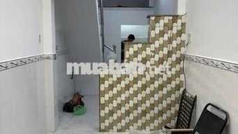 NHỈNH 2 TỶ NHÀ Q7 ,20M2, THUẬN TIỆN VỀ TRUNG TÂM Q1,Q4... DÒNG TIỀN.