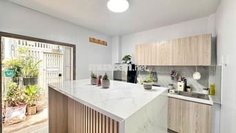 Nhà NC gần công viên Lê Thị Riêng cầu Công Lý, gần đường lê văn sỹ 2PN