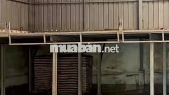Kho diện tích lớn lên đến 900m2 ở Hoàng Quốc Việt cần cho thuê gấp