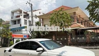 Lux A 2.0 2021 ( Lăn bánh 2022) Màu trắng