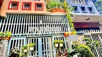 3 TẦNG BTCT - NỞ HẬU 5.7M - Ô TÔ ĐỖ CỬA - P.16 Q8