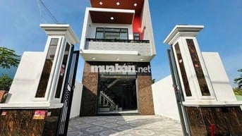 BÁN NHÀ LẦU SỔ RIÊNG. GẦN 100M2 GẦN TRƯỜNG LÁI BỬU LONG