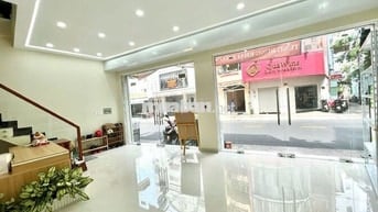 Nhà Mặt Tiền đẹp Quận 3, ngang 7m giá tốt