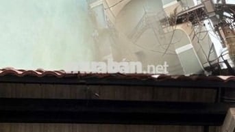 Bán Nhà 2 Tầng ,4 Phòng Ngủ,Hẻm Đường Huỳnh   Tấn Phát Q7,Giá 7,6 tỷ