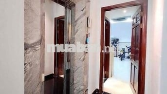 Bán nhà 5 tầng có thang máy Bờ Bao Tân Thắng, Tân Phú – gần Aeon Mall