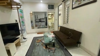 C/c Trương Định, P. Võ Thị Sáu, Q3, 73m2, 2PN, Lầu 2, 9tr/tháng.