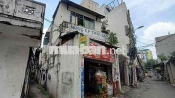 HẺM NHỰA sát đường NGUYỄN VĂN ĐẬU, P11 BÌNH THẠNH - NGANG 4,7M NỞ HẬU