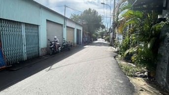 NHÀ QUỐC LỘ 50 BÌNH CHÁNH GẦN ÁO CƯỚI KIM HOÀNG khu hiện hữu ko qh 