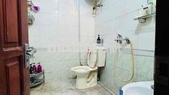 CĂN NHÀ HIẾM CÓ TRONG NGÕ - ngõ to như phố Ngọc Lâm - Long Biên .