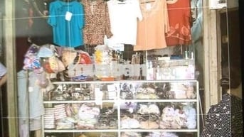 SANG LẠI SẠP QUẦN ÁO 3 MẶT TIỀN TRUNG TÂM VĨNH LONG