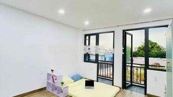 STUDIO MỚI CỬA SỔ BANCOL SIÊU THOÁNG ĐI BỘ QUA ĐH NGUYỄN TẤT THÀNH