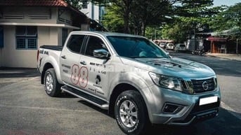 xe chạy gia đình lên đồ chơi nhiều