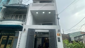 Tỉnh Lộ 10 BTT,.5 Tầng hiện đại,. 50m2, 5PN, 6Wc, HXh 6m, Giá 7,15 Tỷ.